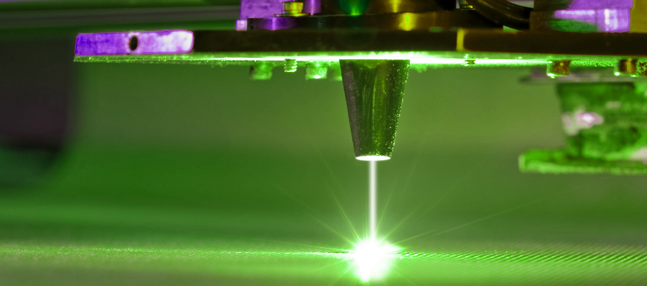 ApplicPhoto_IndMfg_LaserInd_HERO_0