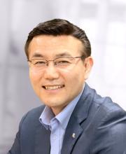 Bright  Lee